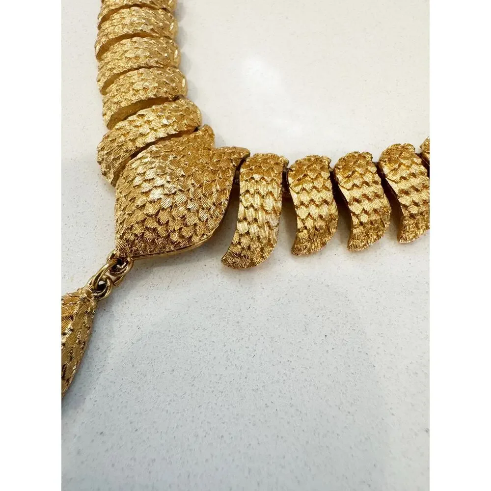 Vintage Signed Monet Gold Tone Textured Necklace | Collar with Teardrop Pendant